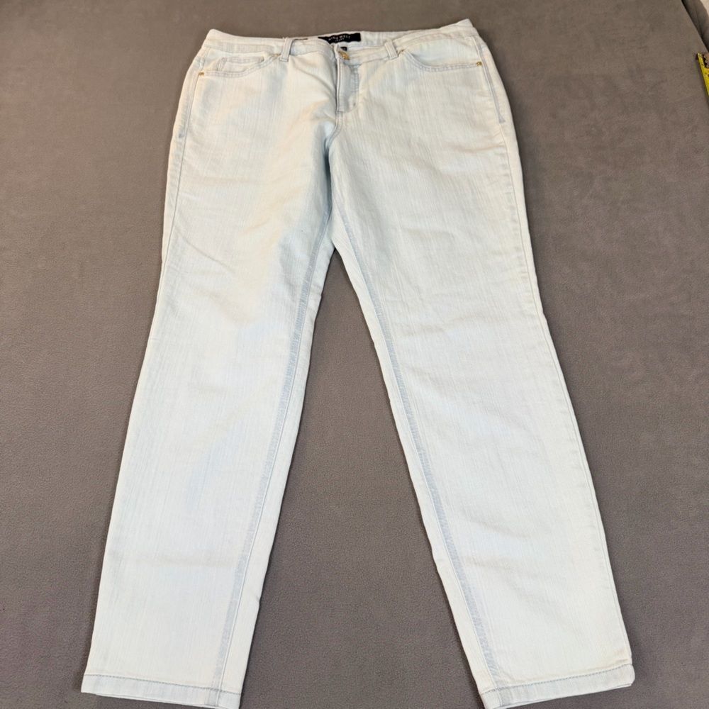 Nine West Jeans- Women’s Cigarette Fit Skinny Leg- Bleached/Faded- Size 14R/32